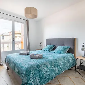  Appartement Deux Sur Le Vieux Port Avec Clim France