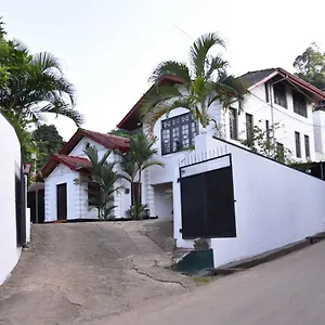  Séjour chez l'habitant Antique Tourists Sri Lanka